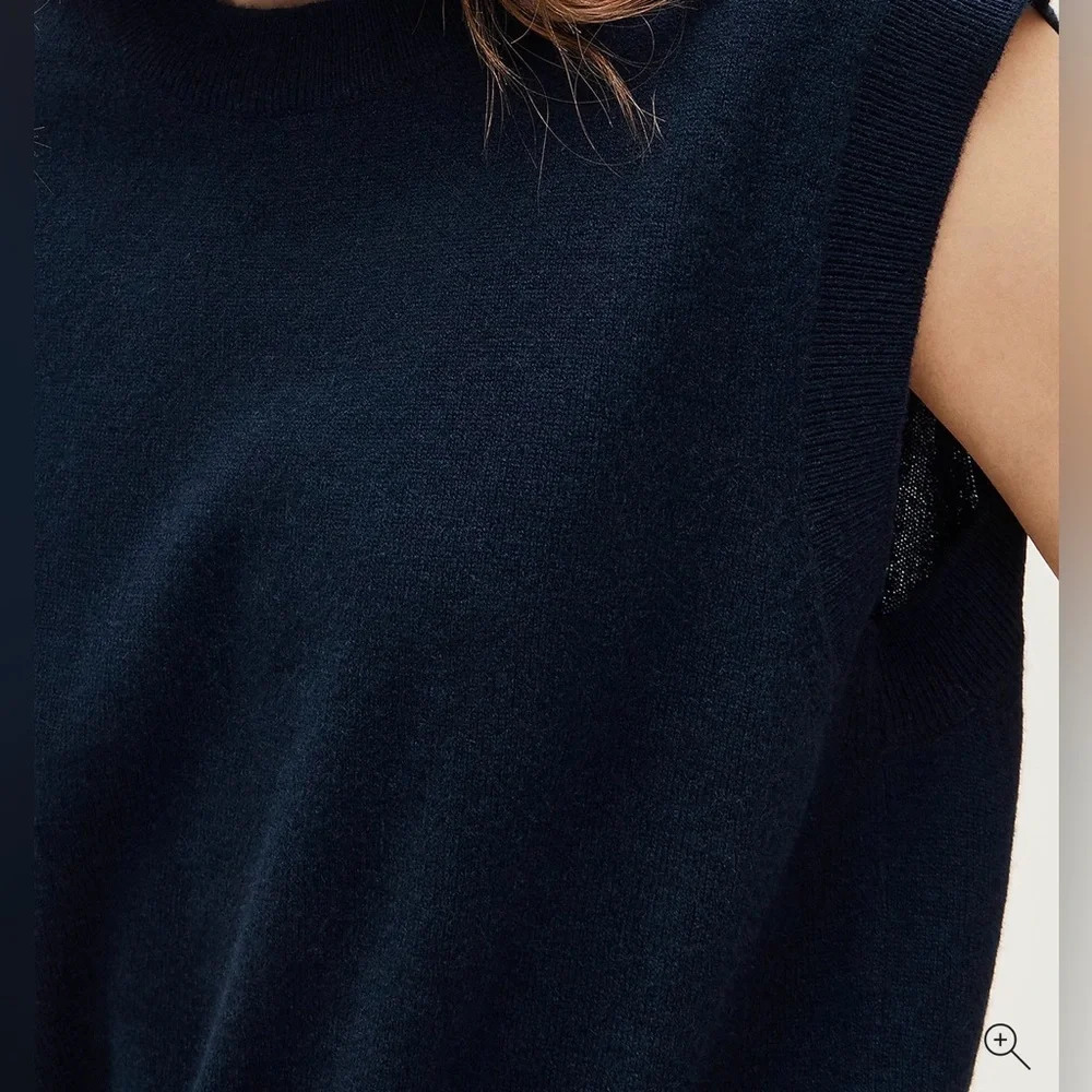 J CREW MEDIUM Cashmere relaxed sweater-vest‎ CM660